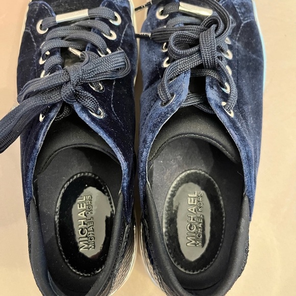 Michael Kors blue velvet sneaker - Picture 3 of 5